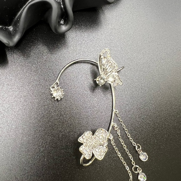 Elegant Silver Butterfly Ear Cuff - Picture 7 of 9